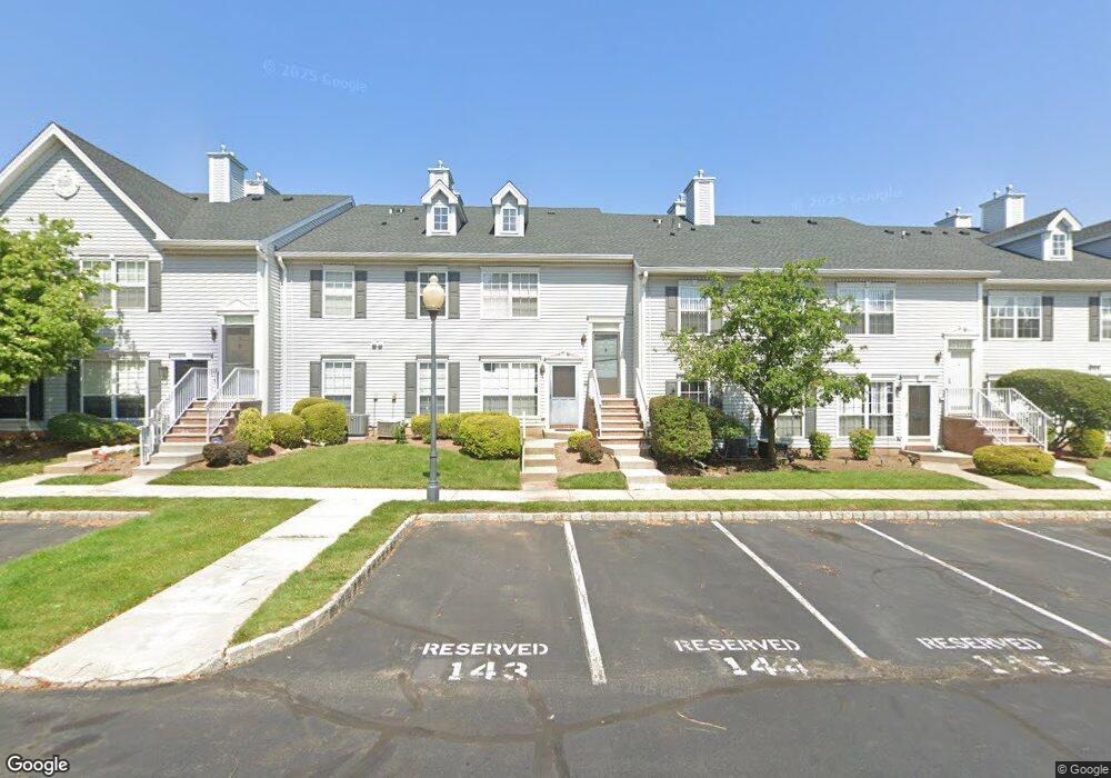 15 Columbus Dr, Franklin Park, NJ 08823 - photo 1