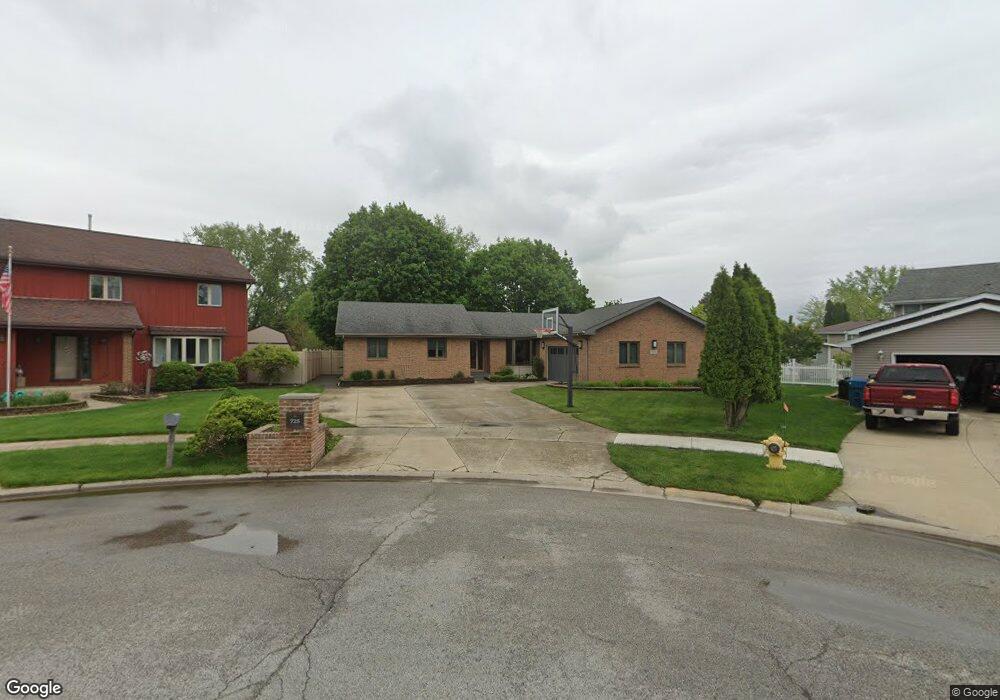 725 N Robin Ct, Griffith, IN 46319 - photo 1