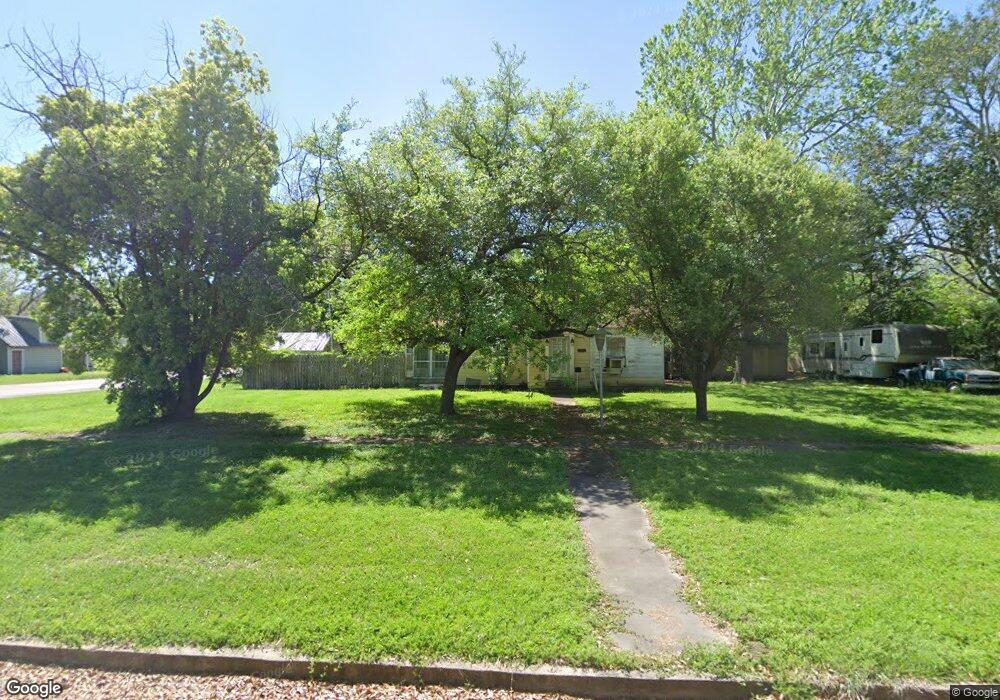 1316 6th St, Bay City, TX 77414 - photo 1