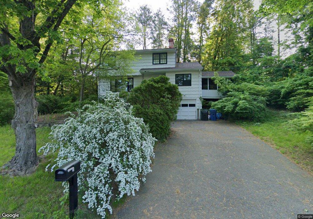 15 Southgate Rd, Trumbull, CT 06611 - photo 1