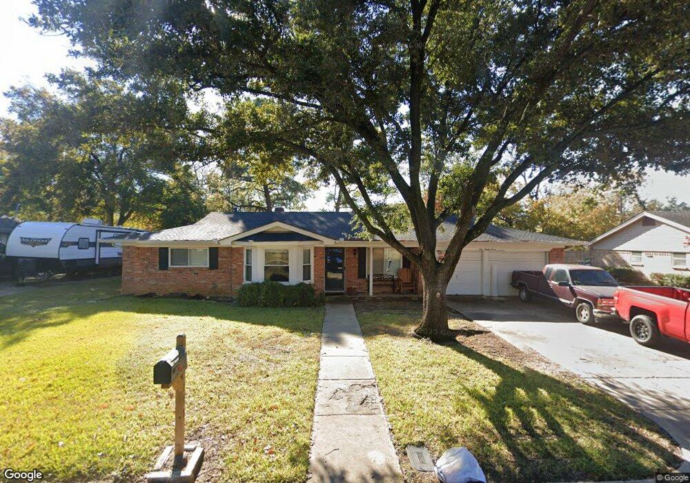 197 E Louella Dr, Hurst, TX 76054 - photo 1