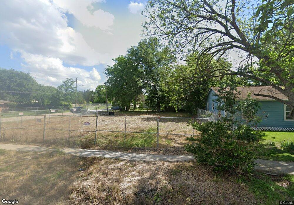 530 Barkley St, Houston, TX 77022 - photo 1