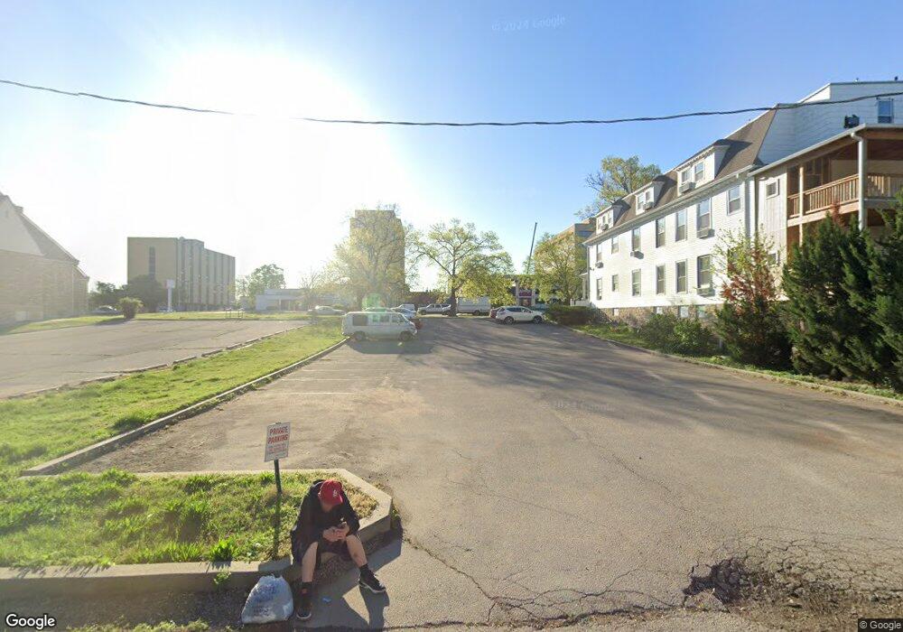 713 SW Topeka Blvd, Topeka, KS 66603 - photo 1