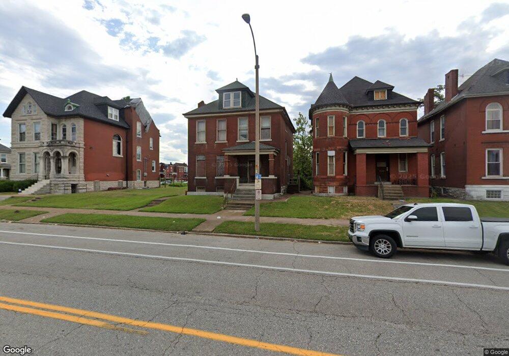 4244 W Florissant Ave, Saint Louis, MO 63115 - photo 1