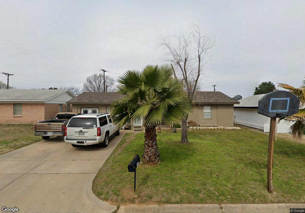 668 W Cedar St, Hurst, TX 76053 - photo 1
