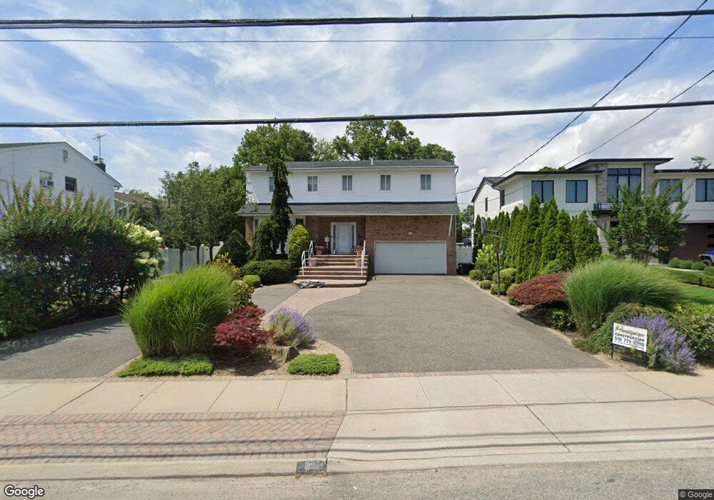 2033 Byron Rd, Merrick, NY 11566 - photo 1