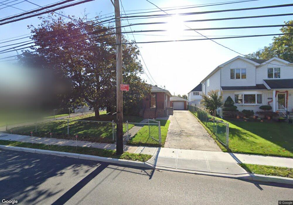 3890 Victory Blvd, Staten Island, NY 10314 - photo 1