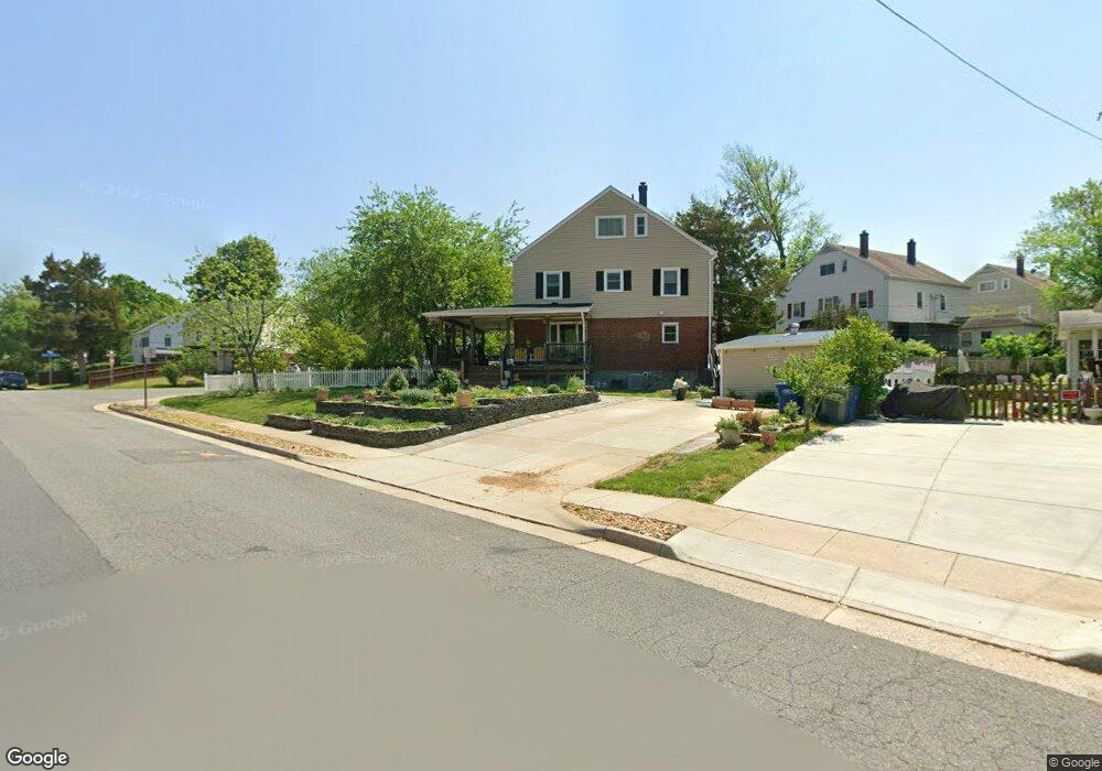 2219 Dartmouth Dr, Alexandria, VA 22307 - photo 1