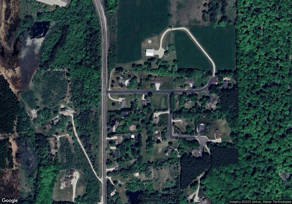 4081 Edelweiss Ln, West Bend, WI 53090 - photo 1