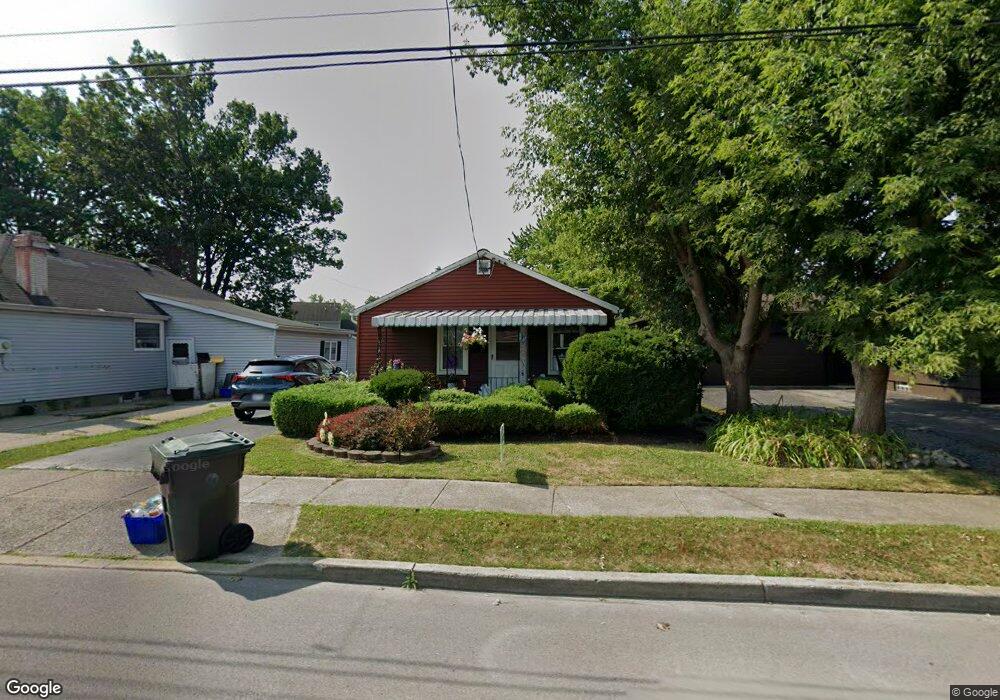 749 Meadow Dr, North Tonawanda, NY 14120 - photo 1