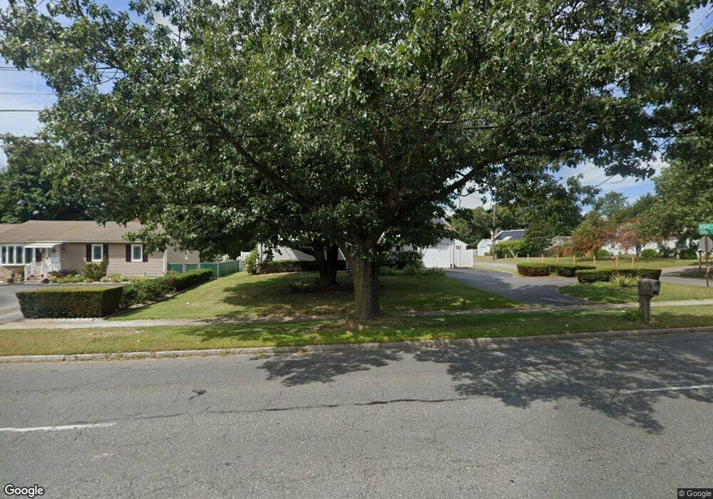 542 Parker St, Springfield, MA 01129 - photo 1