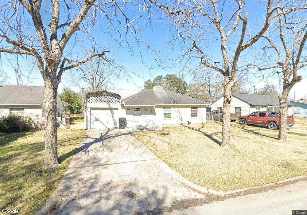 7727 Greenstone St, Houston, TX 77087 - photo 1