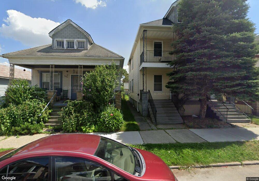 2639 Commor St, HamtraMcK, MI 48212 - photo 1