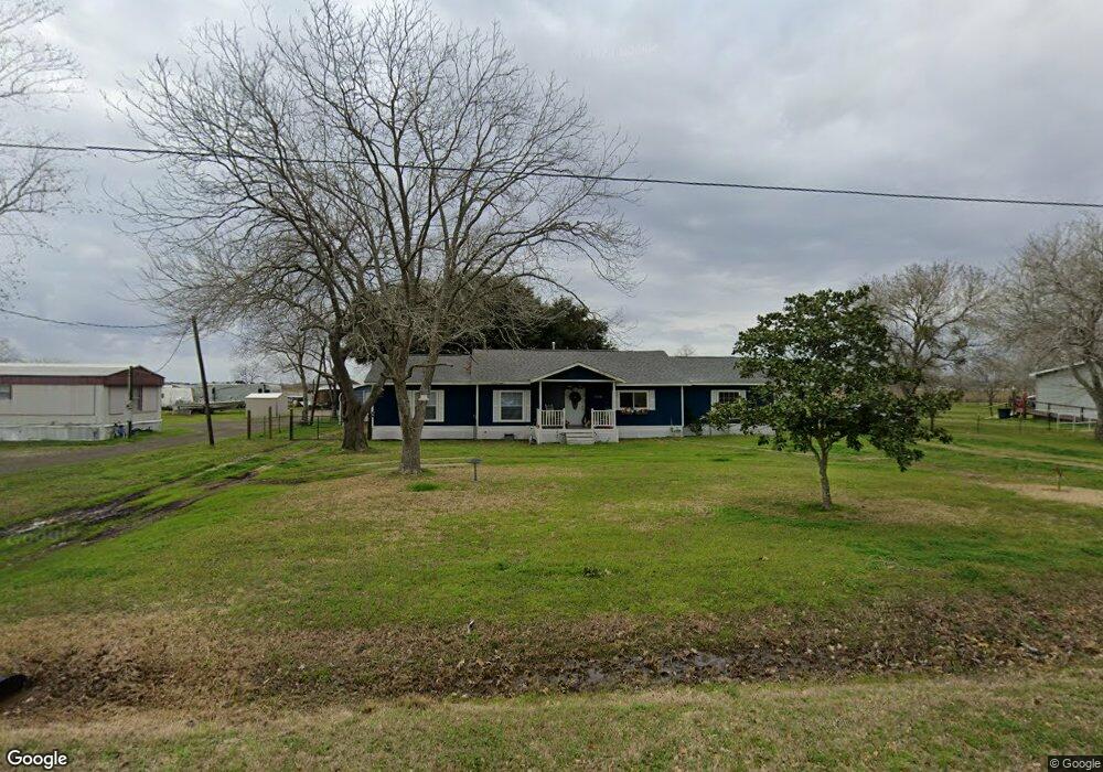 7130 Meadowgreen Ln, Needville, TX 77461 - photo 1
