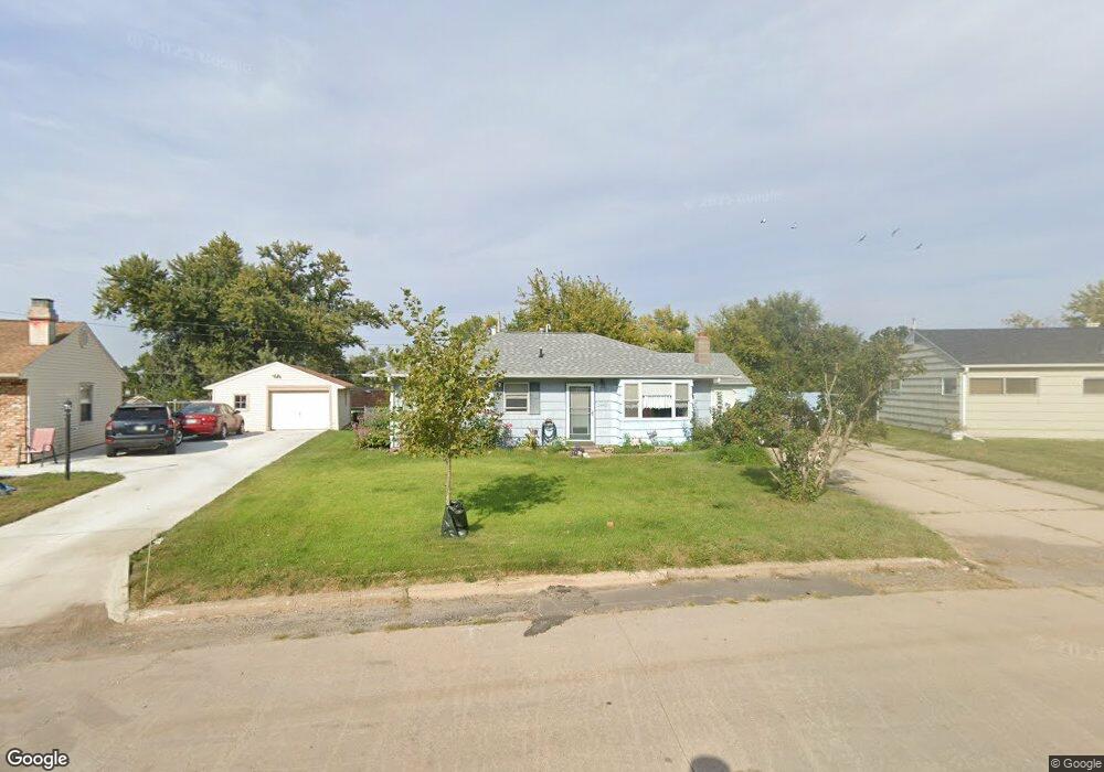 2445 Illinois St SW, Cedar Rapids, IA 52404 - photo 1