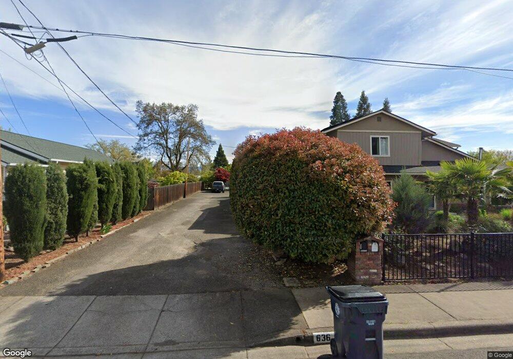 648 Cedar St, Central Point, OR 97502 - photo 1