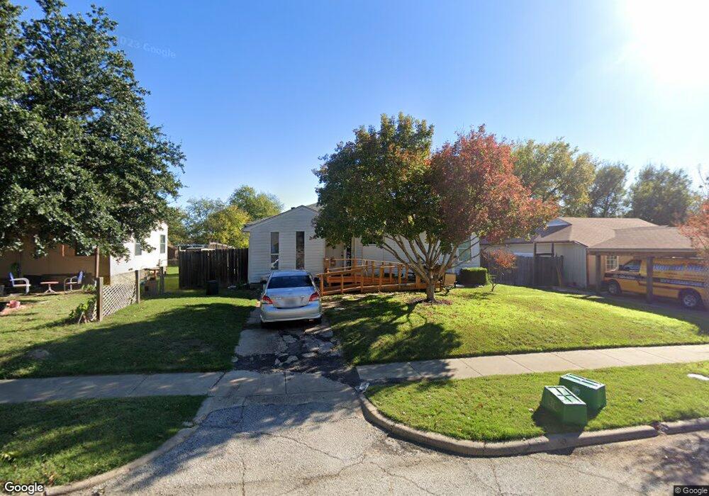 610 Ouida St, Grand Prairie, TX 75051 - photo 1