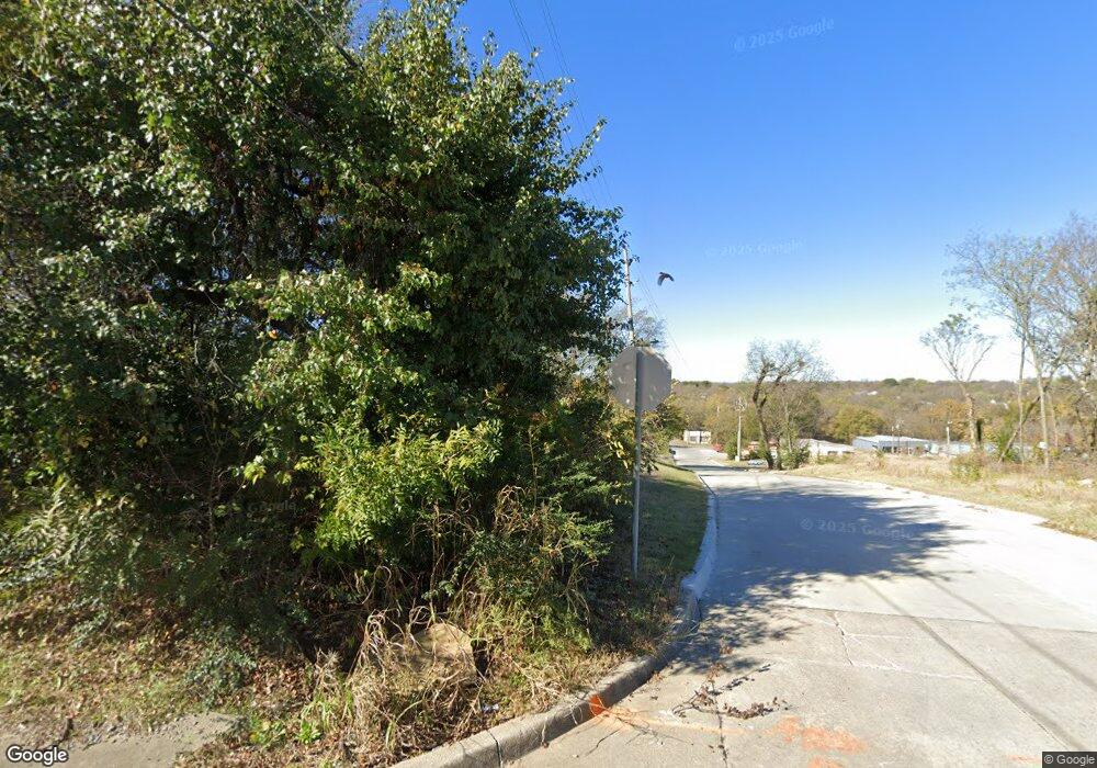 323 N 1st St, McAlester, OK 74501 - photo 1