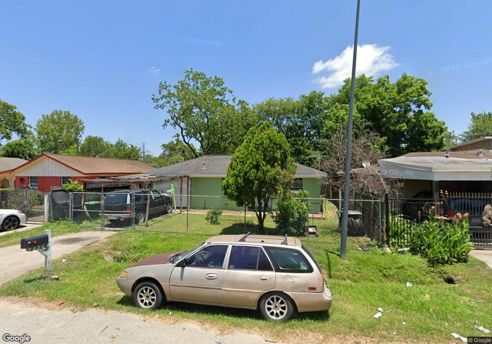 2526 Garwood Dr, Houston, TX 77091 - photo 1