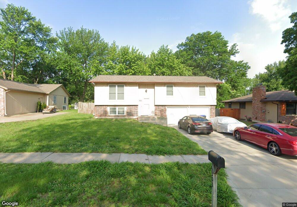 3501 SW Moundview Dr, Topeka, KS 66614 - photo 1