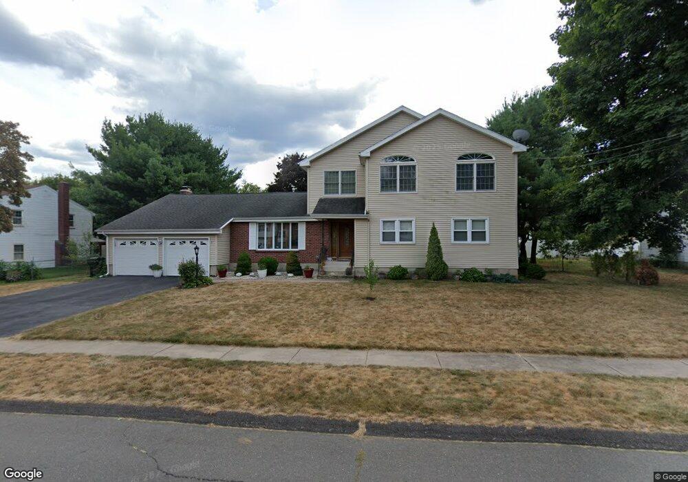 37 Shepard Rd, West Hartford, CT 06110 - photo 1