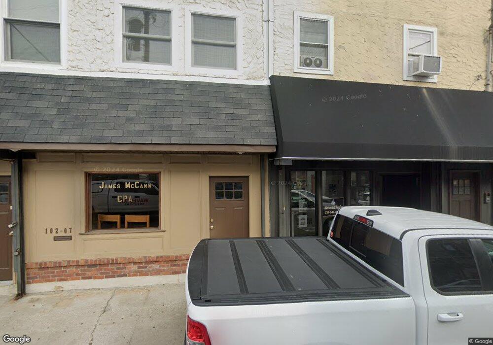 10207 159th Rd, Jamaica, NY 11414 - photo 1