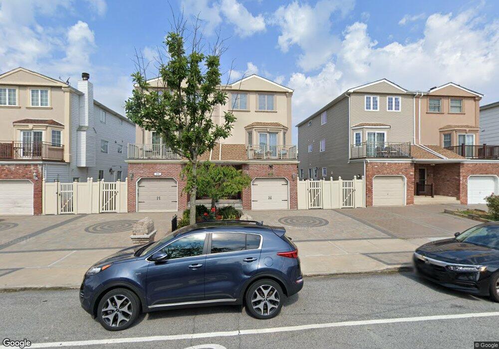 282 Merrymount St, Staten Island, NY 10314 - photo 1