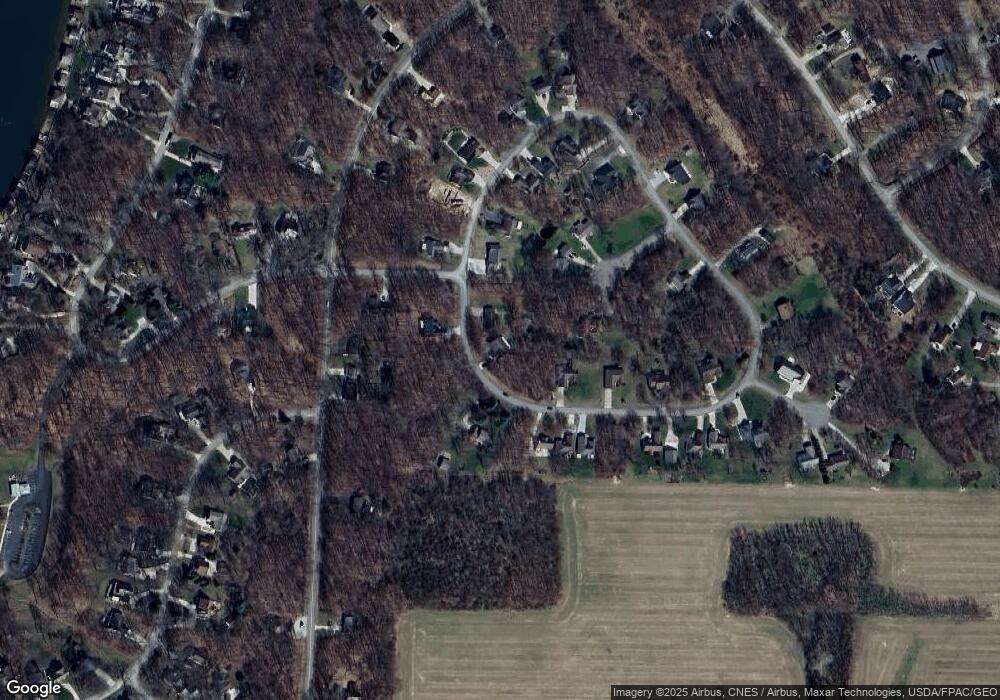 712 Royal Cir, Howard, OH 43028 - photo 1