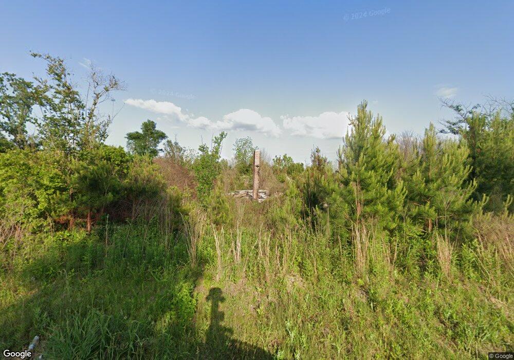 124 Barnes Dr, Laurel, MS 39443 - photo 1