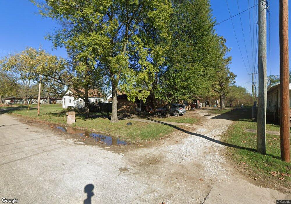 410 N Broadway St, Hugo, OK 74743 - photo 1