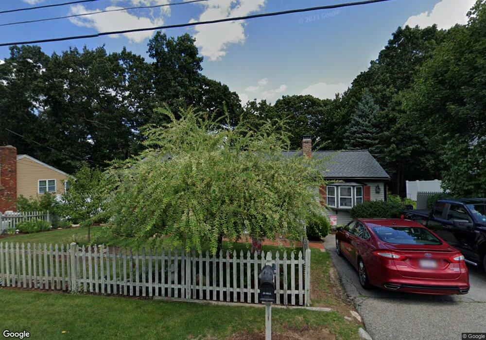 53 Hinston Rd, Woburn, MA 01801 - photo 1