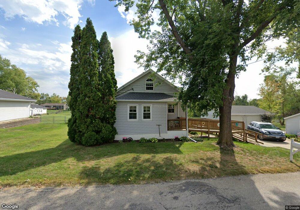 2411 27th St SW, Cedar Rapids, IA 52404 - photo 1