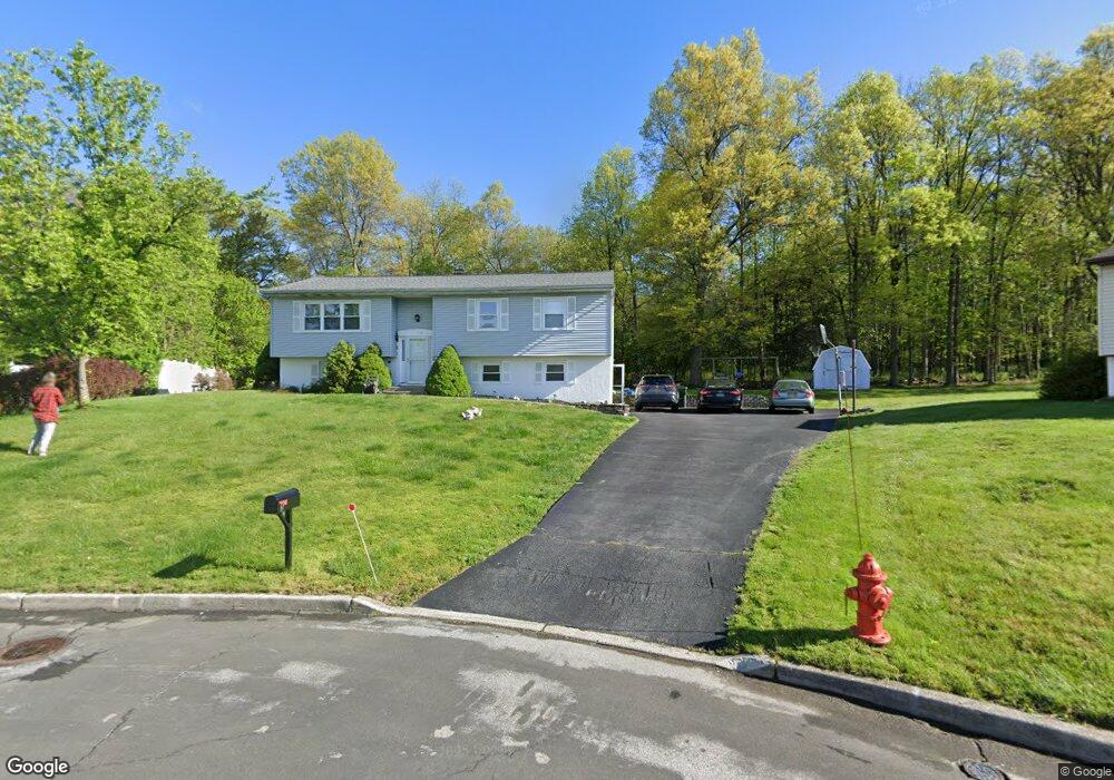5 Yarmouth Ct, Washingtonville, NY 10992 - photo 1