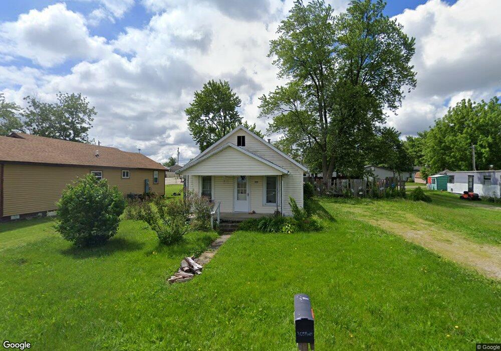 305 Piatt Ave, Mattoon, IL 61938 - photo 1