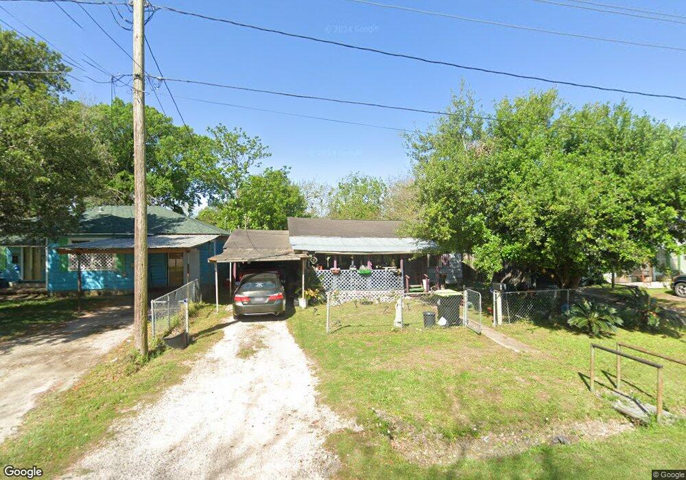 1404 Avenue E, Bay City, TX 77414 - photo 1