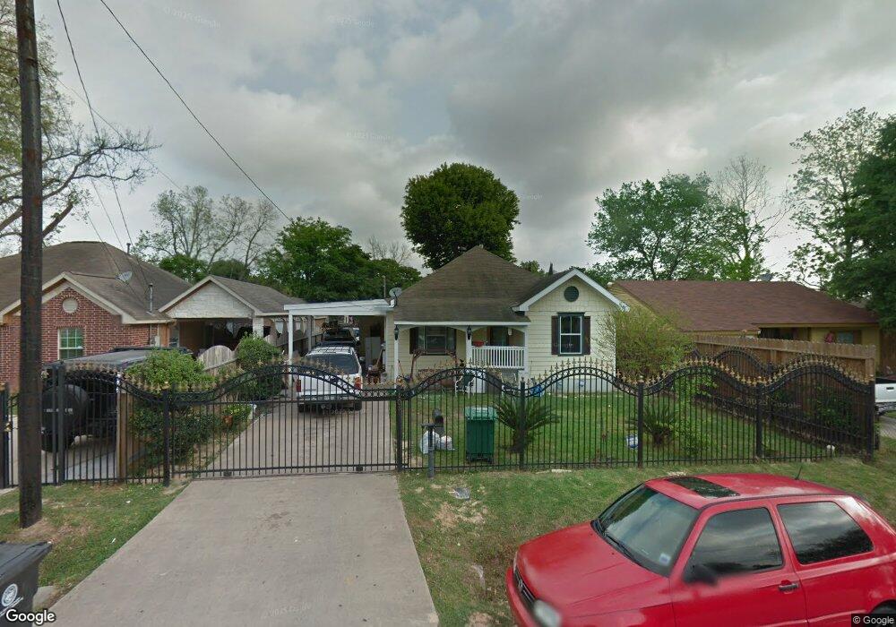 103 Burress St, Houston, TX 77022 - photo 1