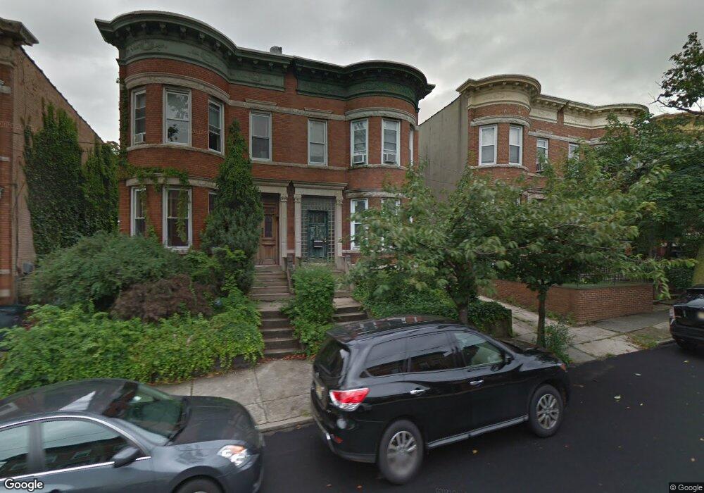 262 Woodlawn Ave unit 1, Jersey City, NJ 07305 - photo 1