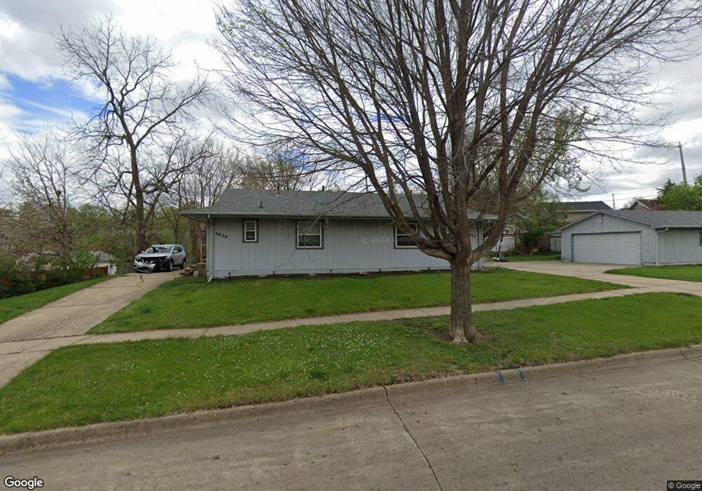 3820 Rollins Ave, Des Moines, IA 50312 - photo 1
