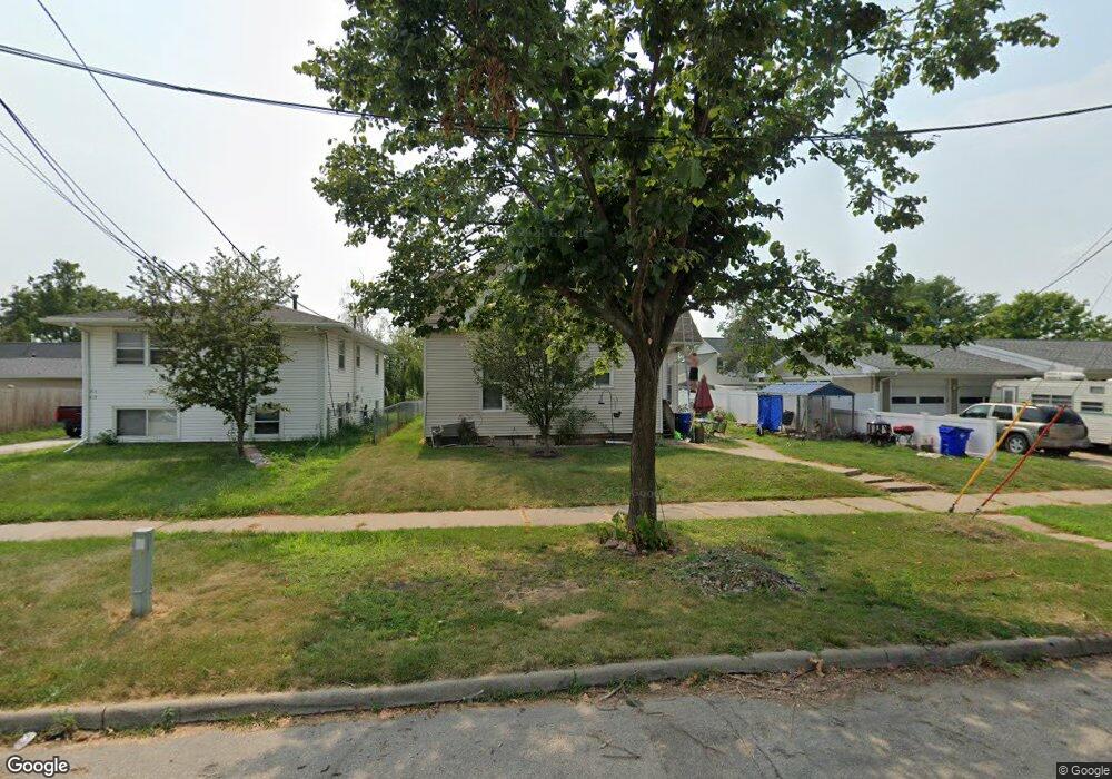 1412 1st St SW, Cedar Rapids, IA 52404 - photo 1