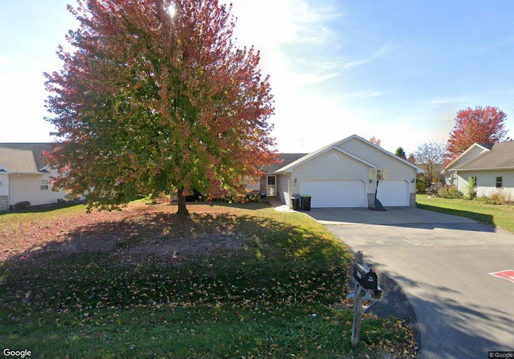 W5781 Hoelzel Way, Appleton, WI 54915 - photo 1