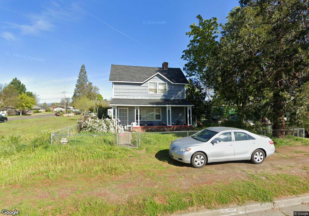 521 Manzanita St, Central Point, OR 97502 - photo 1