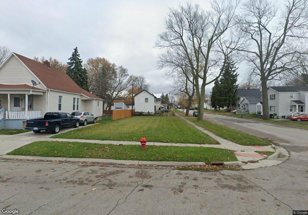 926 11th St, Port Huron, MI 48060 - photo 1