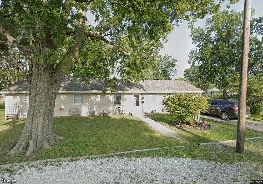 103 S Embarras Ave, Tuscola, IL 61953 - photo 1