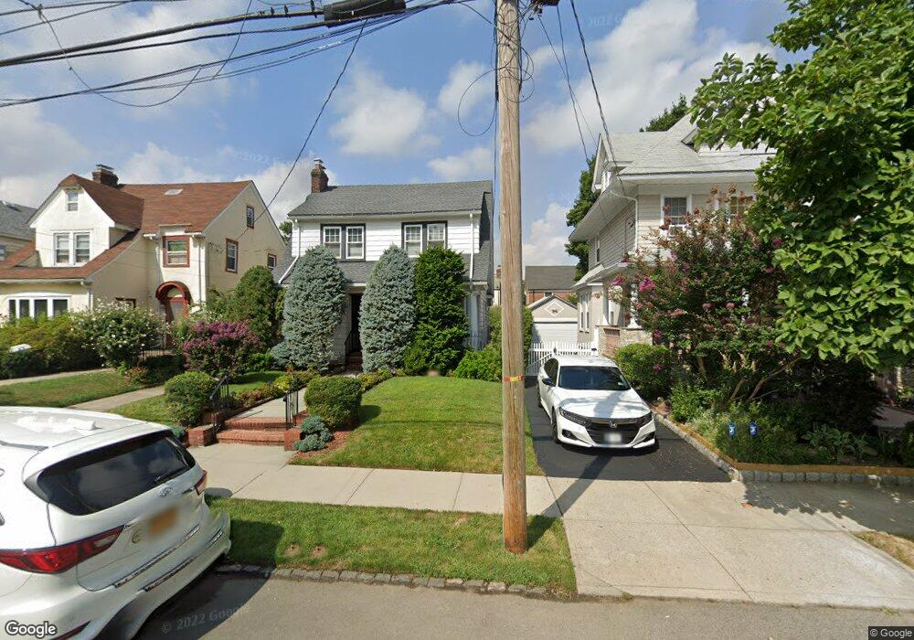 4348 170th St, Flushing, NY 11358 - photo 1