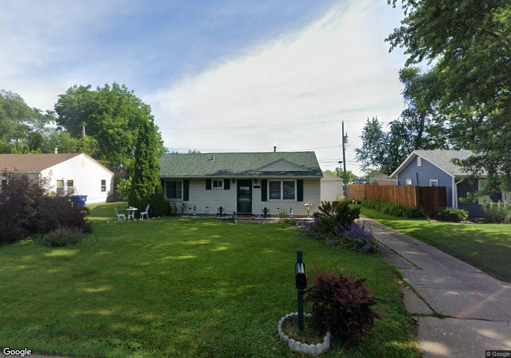2818 W 71st St, Davenport, IA 52806 - photo 1
