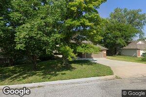 1039 Lakecrest Rd, Lawrence, KS 66049