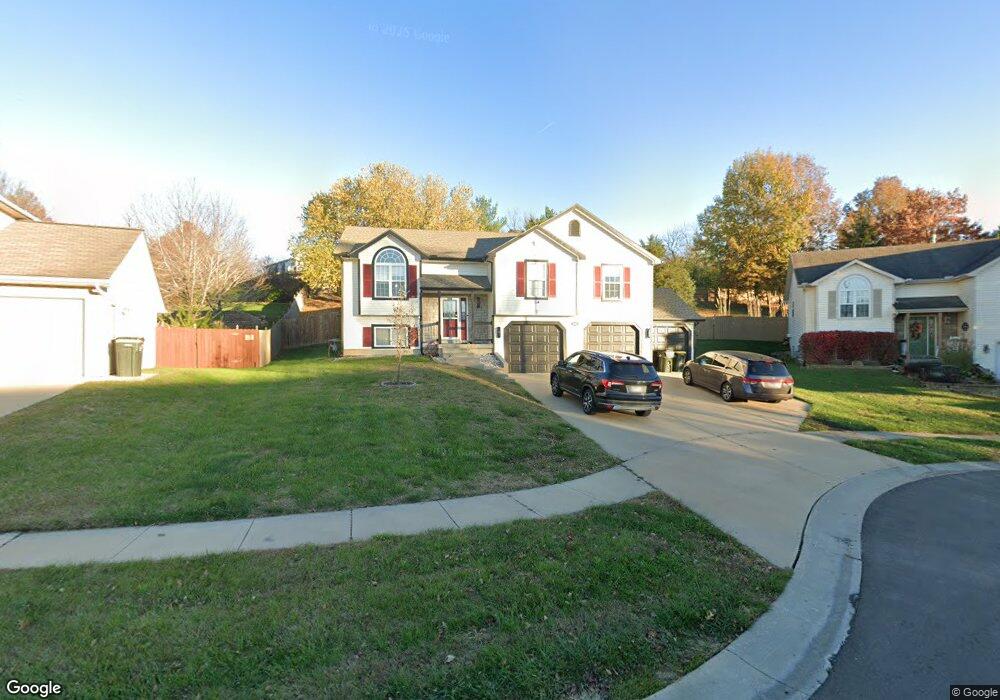 546 Creekside Ct, Lansing, KS 66043 - photo 1