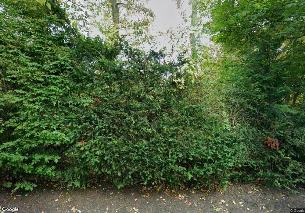 27 Victorian Ln, Glen Head, NY 11545 - photo 1