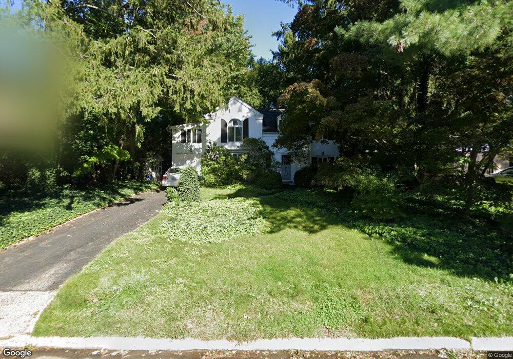 12 Knickerbocker Rd, Manhasset, NY 11030 - photo 1