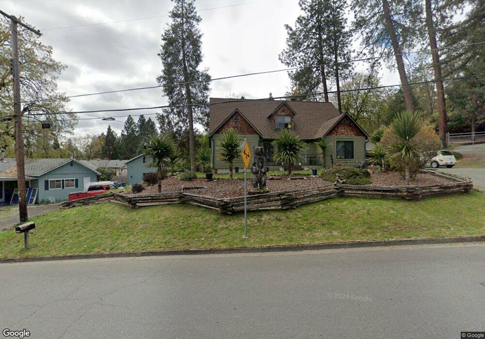 1211 NW B St, Grants Pass, OR 97526 - photo 1